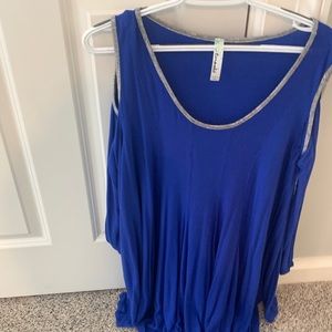 Cold shoulder tunic